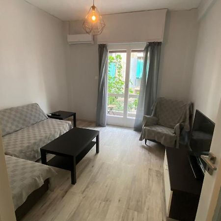 Lovely Apartment/1Bedroom Next To Metro Atina Dış mekan fotoğraf